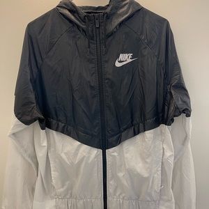 Nike retro windbreaker